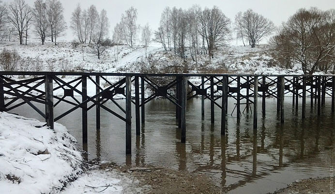 Свайные мосты: надежное решение для преодоления водных преград в Новокуйбышевске от 56832 руб